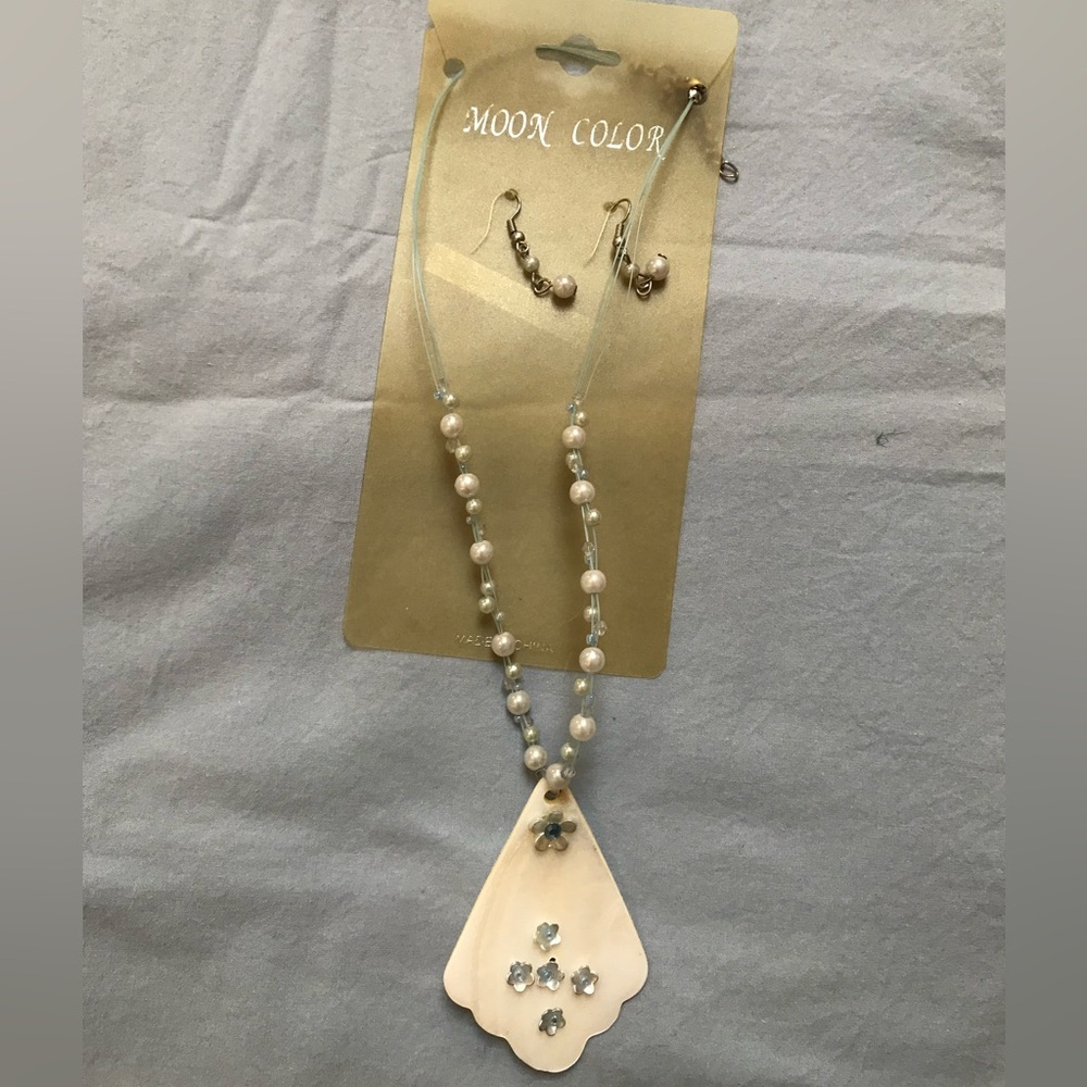 ♥️5/$20 Moon Color Flower Jewelry Set